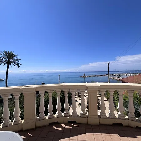 شقة Elegante In Storica Sul Mare Garavan