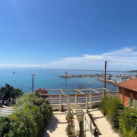 Elegante In Storica Sul Mare شقة *
