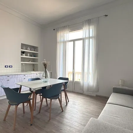 Elegante In Storica Sul Mare *
