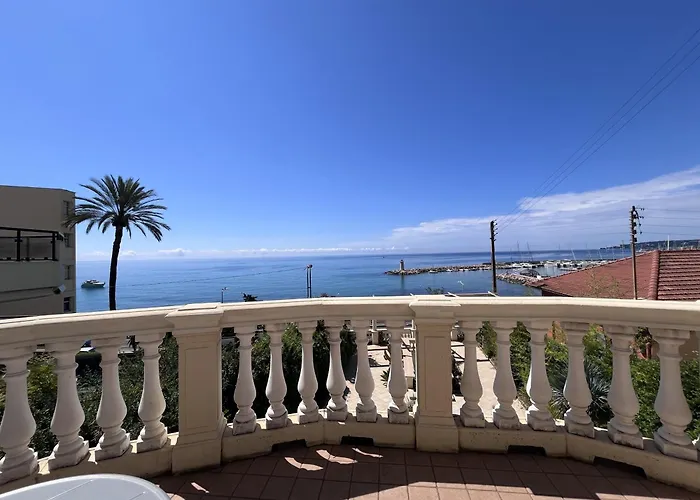 شقة Elegante In Storica Sul Mare Garavan