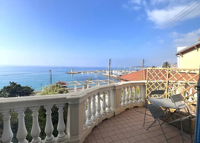 شقة Elegante In Storica Sul Mare Garavan